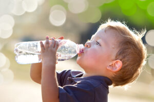 Wasser_trinken-abnehmen-300x200 Abnehmen kann jeder: die komplette Anleitung